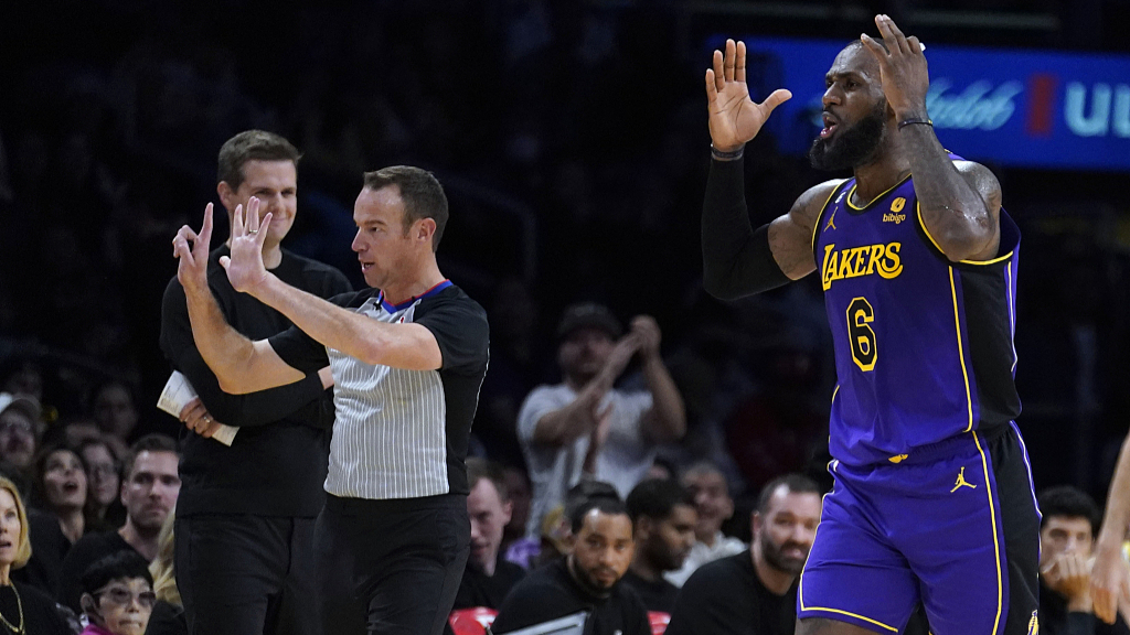 九游官网-詹姆斯焦点对战，Faker与80激战独行侠分钟，持续失利胜负难料！